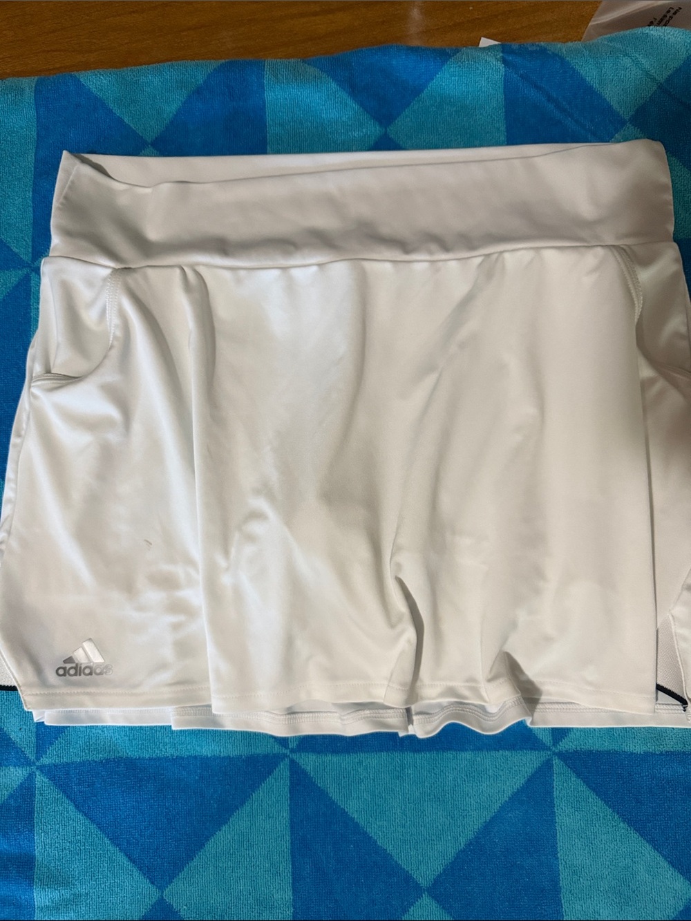 adidas White Mini Skirt with Subtle Branding